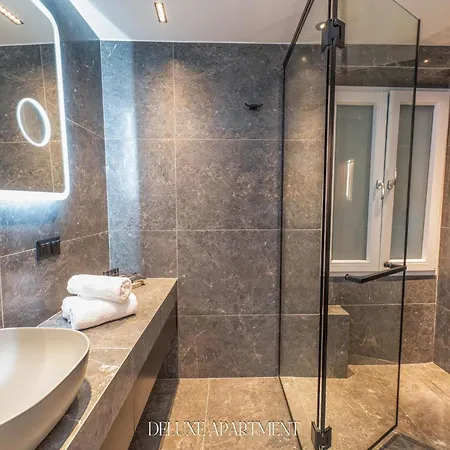 Kantoni Unique Apartment