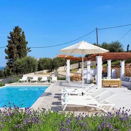 Villa Tila By