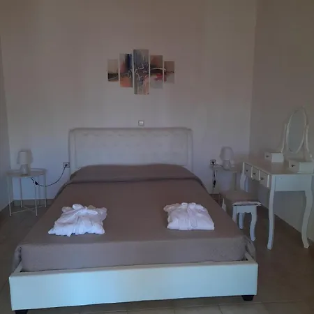 Helenik House * Halikounas