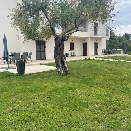Apartment Rodelia Roda (Corfu)