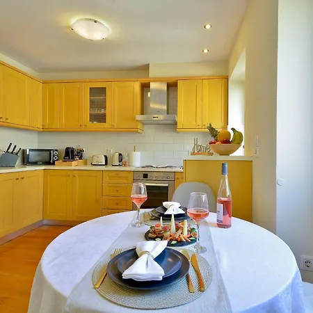 Fk Liston Apartment