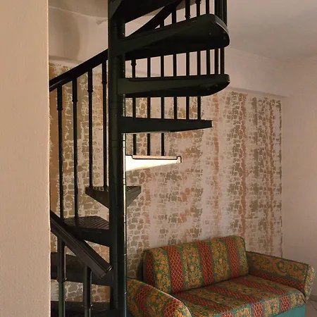 Hotel Oula Maisonettes 3*