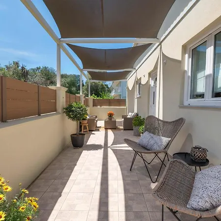 Korina Appartement Kávos