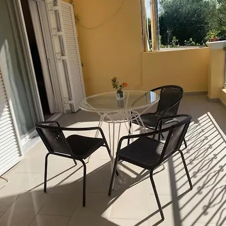 Apartment Fotis And Linda In *