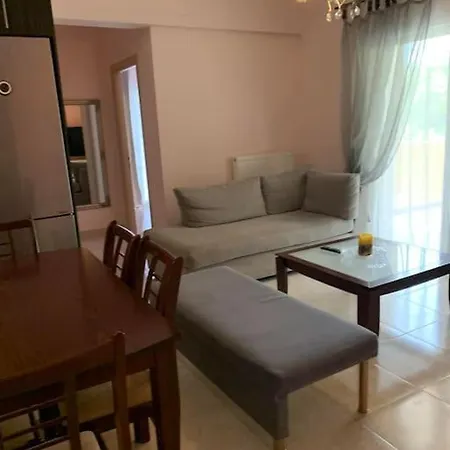 Fotis And Linda In Apartment