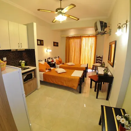 Mazis Aparthotel 3*