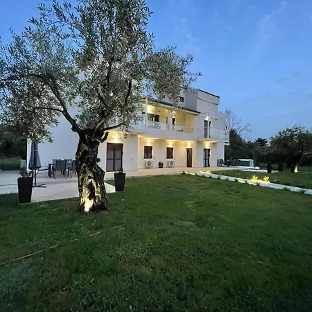 Rodelia * Roda (Corfu)