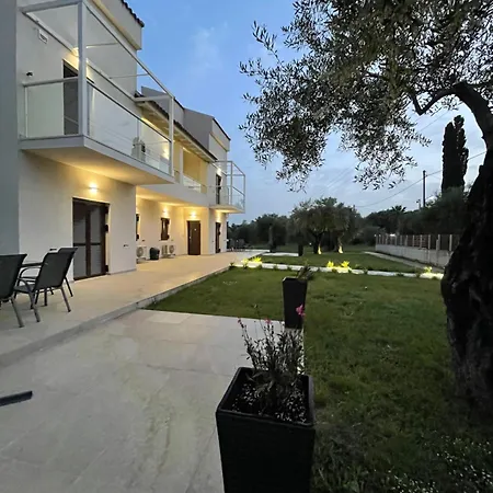 Rodelia Apartment *