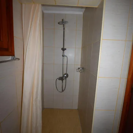 Charlies Venus Aparthotel 3*