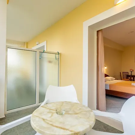 Apartment Kosmos St3 In Agios Stefanos *