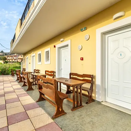 Kosmos St3 In Agios Stefanos Apartment *