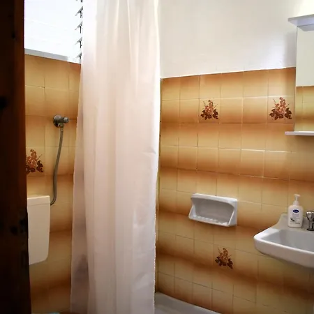 Kostas Apartment *