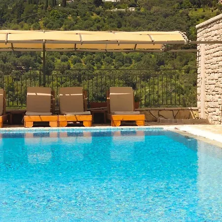 Yiannis Villa Agnitsini