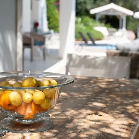 Agni Bay House * Kavalleraina