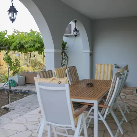 Sinies Ferienhaus *