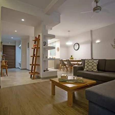 Casa De Luz With Garden Apartment