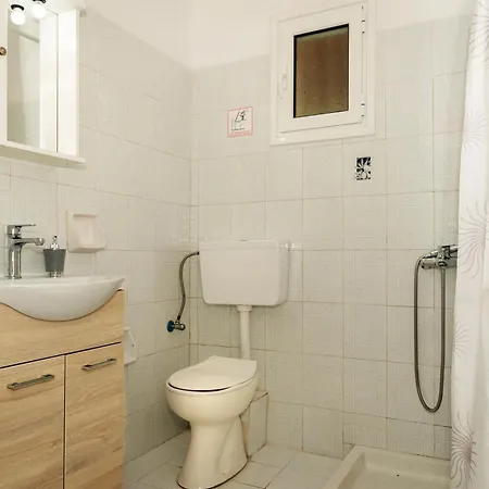 Mel Apartment Melikia