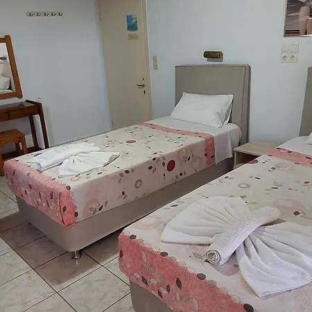 Amadeus Hawaii & Apartment