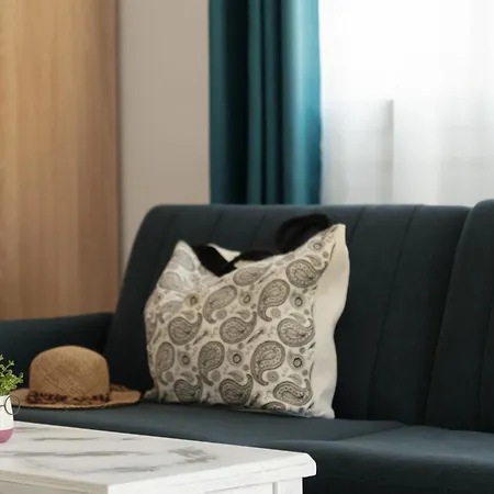 Agatha's Bright Modern Luxury Apartment-2 Apartment