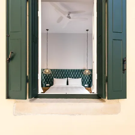 Acanthus Blue Hotel