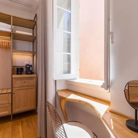 Acanthus Blue Hotel 3*