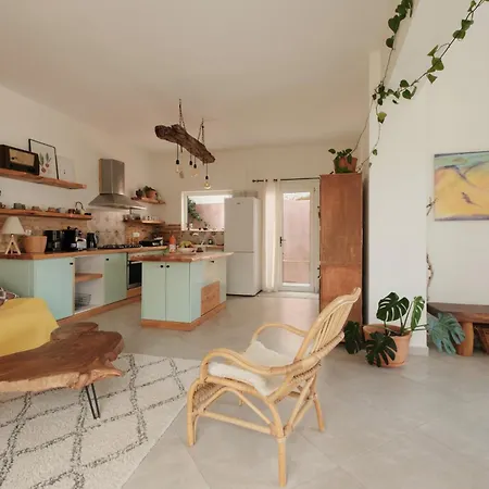 Holiday home Zacharenia Cozy House With Sea Views