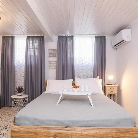 Joannas Sea-view Stone House Katavolos