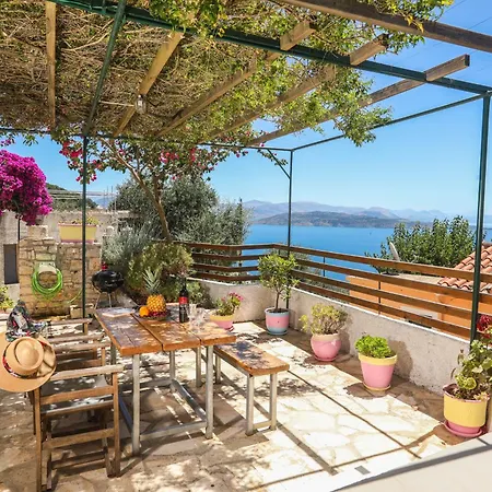 Joannas Sea-view Stone House Apartment *