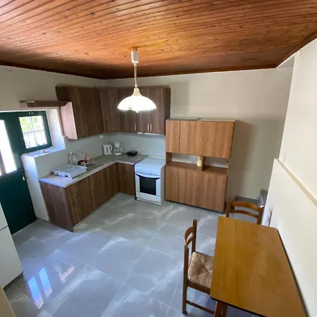 Tsakos Maisonette Apartment *
