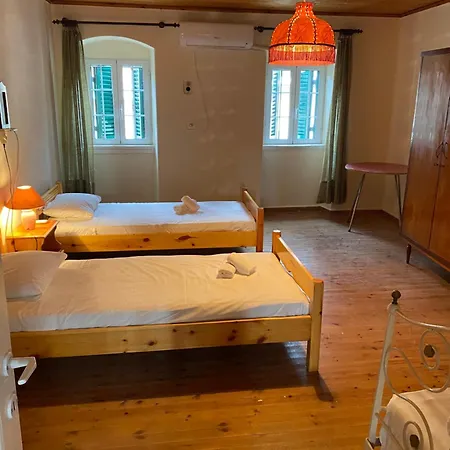 Tsakos Maisonette Apartment