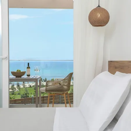Magdachris Beachfront Hotel *