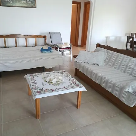 Nafsika Apartment Vigglatouri