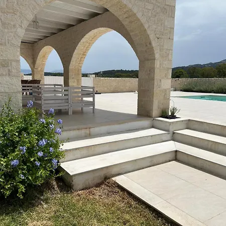 Holiday home Sea Breeze Coastal House In Almyros *