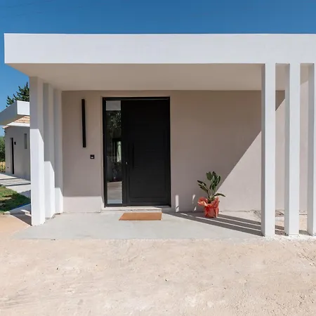 Villa Danai *