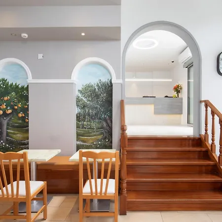 Bella Vista Hotel 3*