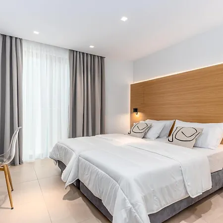 Avale Luxury Villa