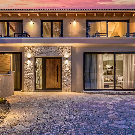 Avale Luxury *
