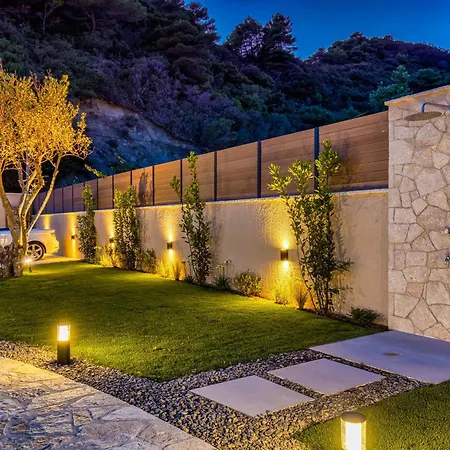 Avale Luxury Villa