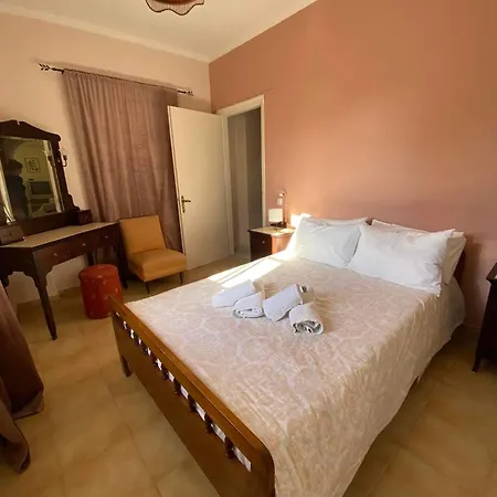 Apartment Palaiopolis House