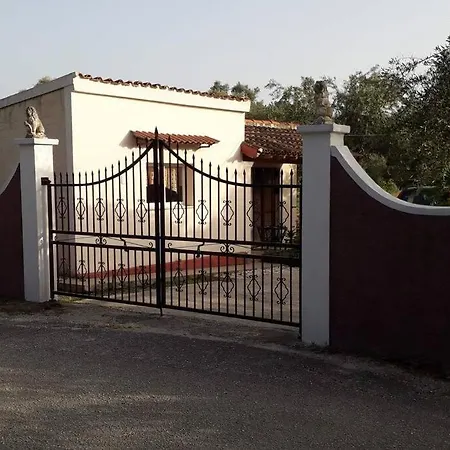 Holiday home Harmony House