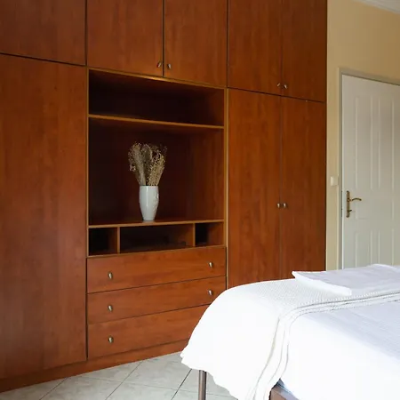 Holiday home Galini House Viros