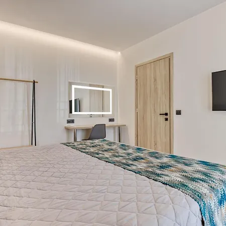 Sirocco Aparthotel