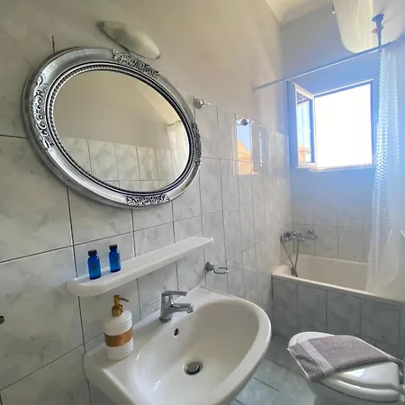 Loukia Apartment