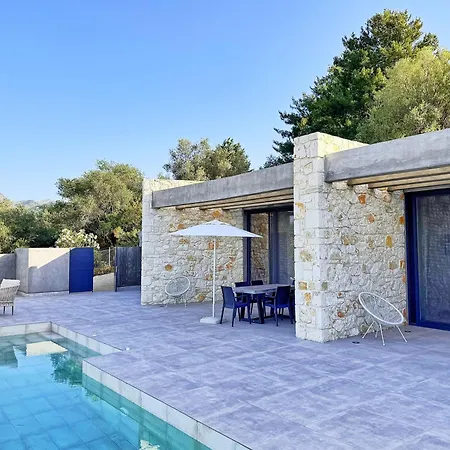 Villa Otter By Posarellivillas