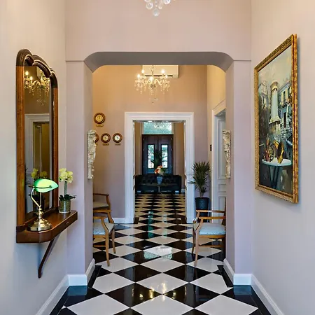 Curcumelli Luxury Apartment *