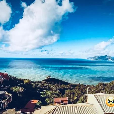 Janos Seaview House Holiday home Pentati