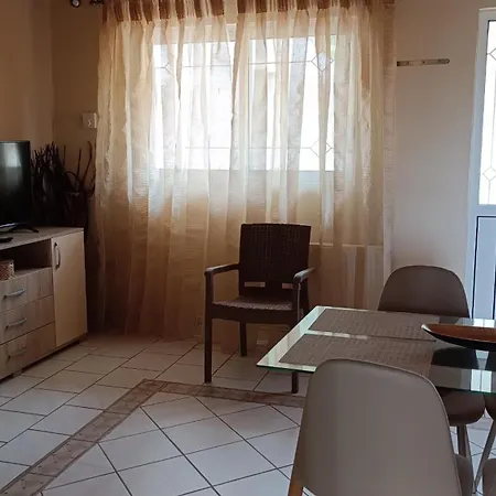 Holiday home Spiti Trivizas