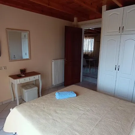 Holiday home Spiti Trivizas