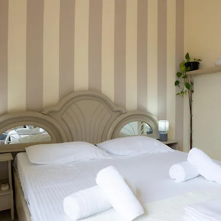 Holiday home Galini House *
