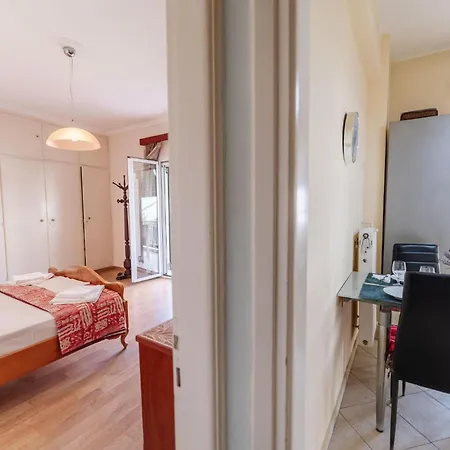 Old Town Finikas Apartment *